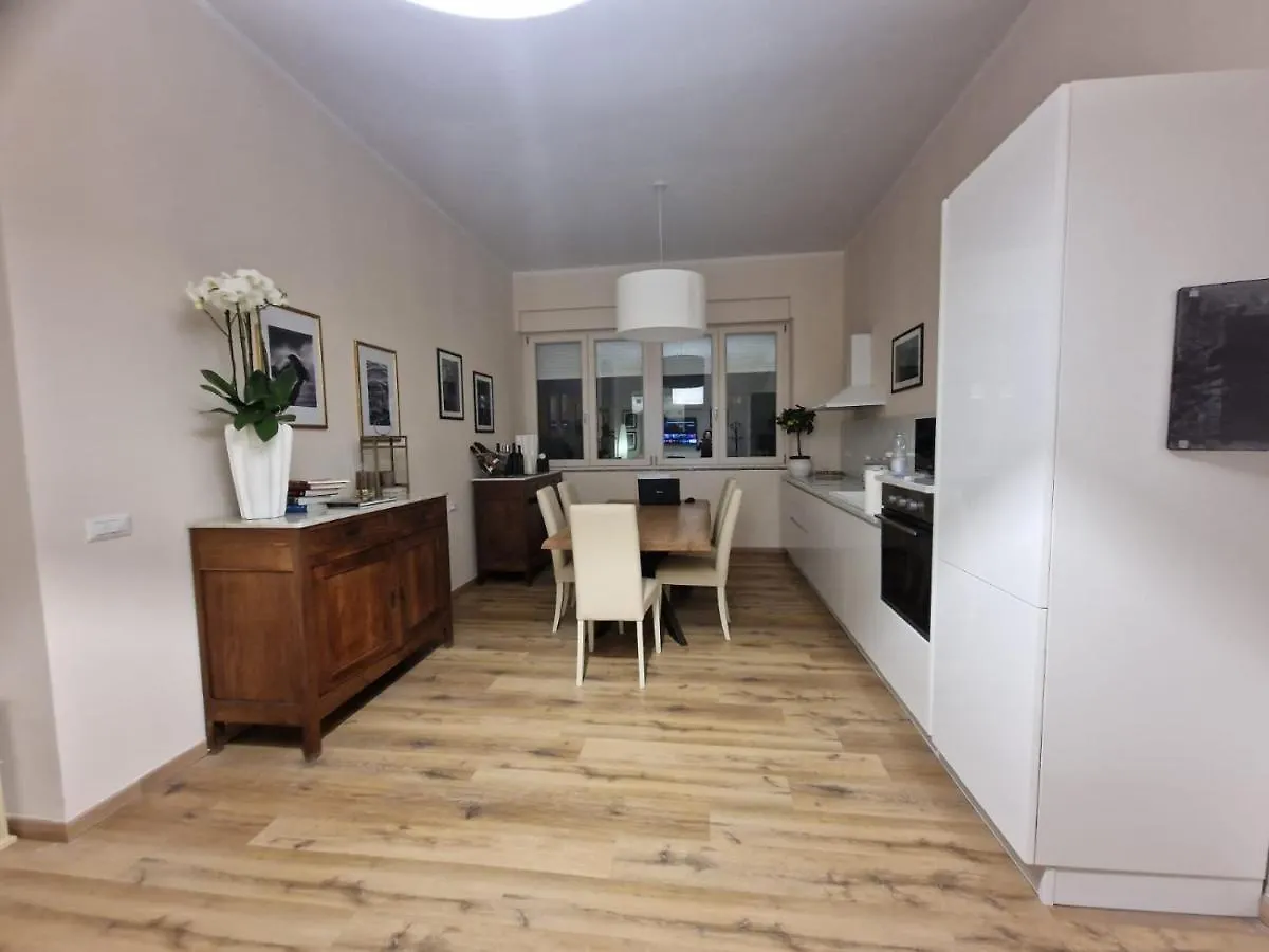 Guest House Canalis 17 Oristano 0*,  Italy